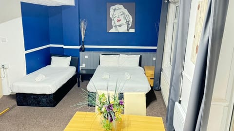 Family Room | Bed sheets