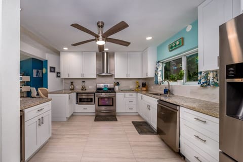 Spacious, well-appointed kitchen