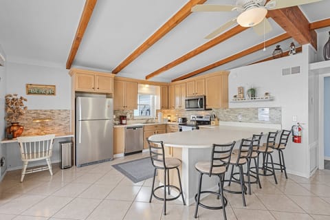 Breakfast bar seating