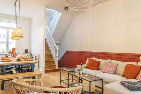 30c5e822-3ab9-4e85-8e37-528f0d462cd2