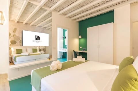 In-room safe, desk, soundproofing, free WiFi