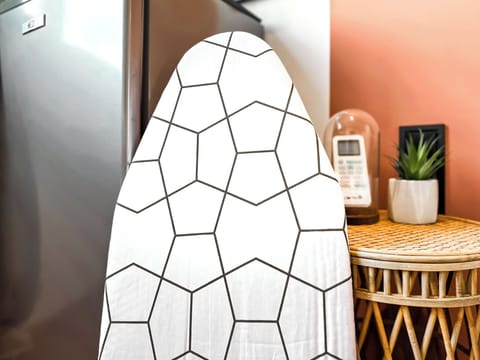 #SofiaSharedCharm
#CityscapeTerraceViews
#PastelRetreatSofia
#SharedLuxuryLiving
#CozyCommunalExperience