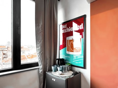 #SofiaSharedCharm
#CityscapeTerraceViews
#PastelRetreatSofia
#SharedLuxuryLiving
#CozyCommunalExperience