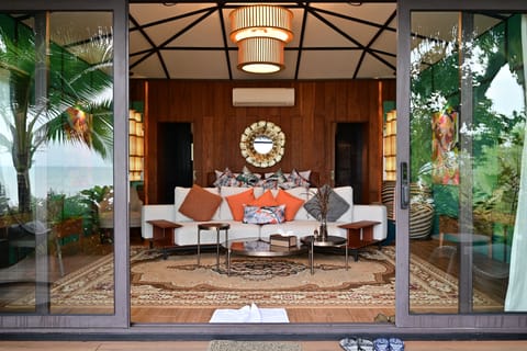 Panoramic Room, Non Smoking | Premium bedding, minibar, in-room safe, individually decorated