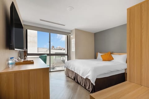 Standard Double Room | Down comforters, free WiFi, bed sheets
