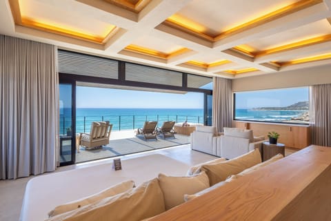 Panoramic Penthouse | 1 bedroom, free minibar, in-room safe, iron/ironing board