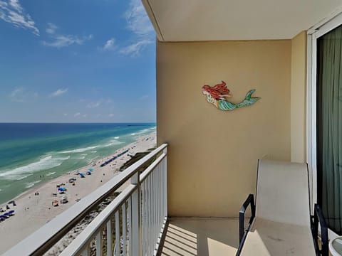 Welcome to Emerald Beach #1333
