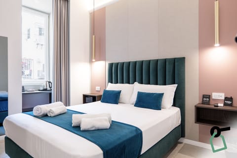 Standard Room | Premium bedding, down comforters, in-room safe, desk
