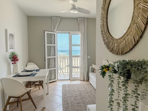 Comfort Apartment, 1 Queen Bed with Sofa bed, Non Smoking, Sea View | Living area
