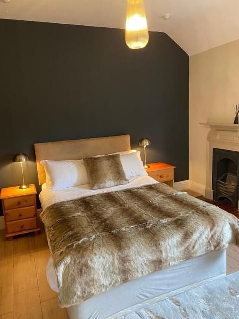 Signature Apartment, Garden View | Premium bedding, individually decorated, individually furnished