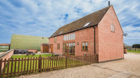 Outside Area, Siskin Barn, Bolthole Retreats