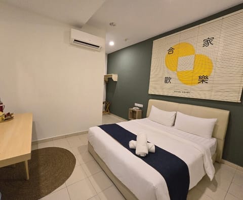 Standard Room | Desk, laptop workspace, iron/ironing board (on request), WiFi (free)