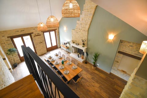 LES RIVES CHAMPENOISES - Salle à manger