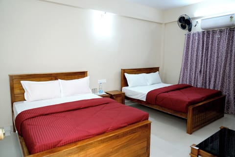 Egyptian cotton sheets, premium bedding, free WiFi
