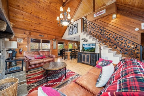 Cabin, 3 Bedrooms | Living area | Smart TV