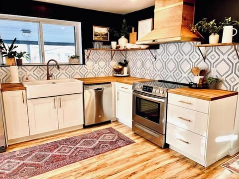 Fully stocked kitchen