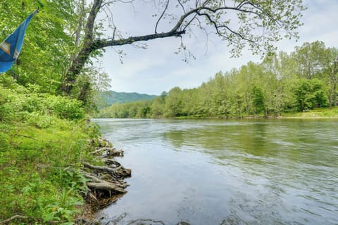 Shenandoah Vacation Rental | 5BR | 3BA | Step-Free Entry | 3,900 Sq Ft