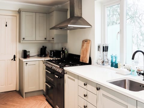 Kitchen | River View, Penmaenmawr