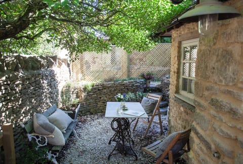 0fc9f06a-f2f9-4888-a7f5-06c03e671621