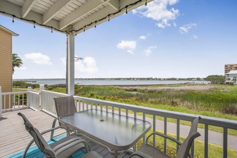 House, Multiple Beds (Blue Laguna) | Outdoor dining