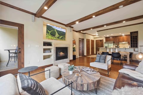 1698254608378-2044-9