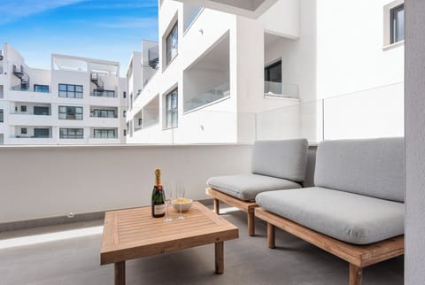 6110cc7e-3dca-41e6-9337-e786663966e4