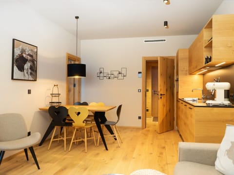 Apartment | Private kitchen | Electric kettle, toaster