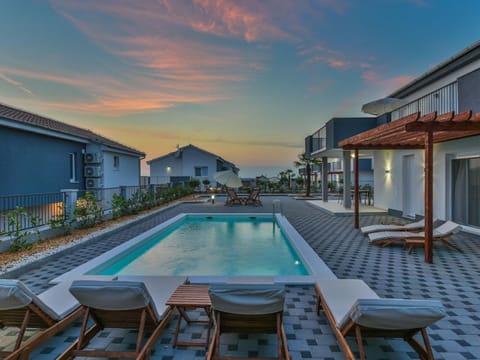 Villa | Pool | Indoor pool, outdoor pool