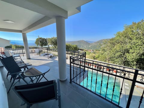 House | Balcony