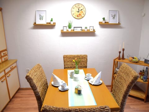 House | Dining