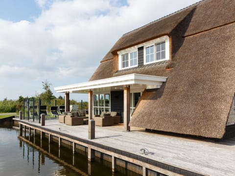 Villa | Exterior