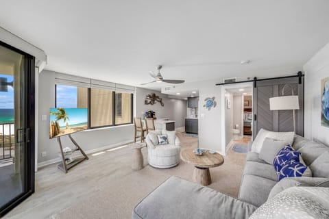 Completely Renovated Condo with Beach and Ocean Views!