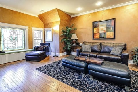 Living Room / Dining Room with Fully stocked kitchen

Living Room has pullout couch (denim colored sofa)
