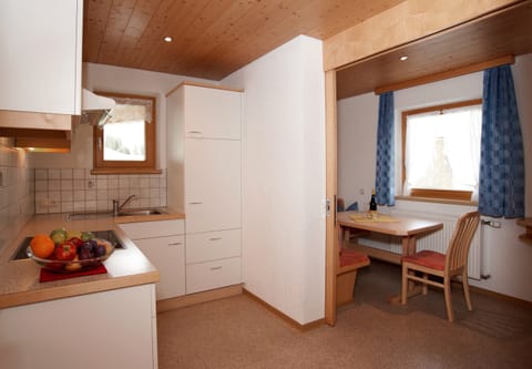 House | Private kitchen | Highchair