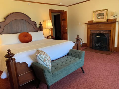 Superior Room | Individually decorated, individually furnished, iron/ironing board