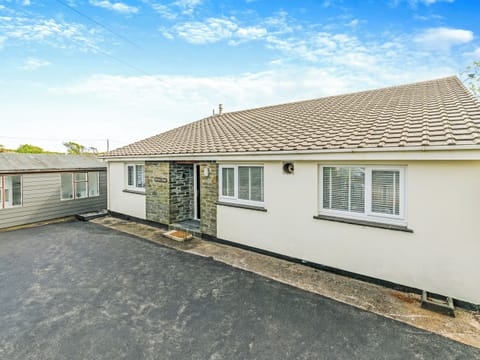 Exterior | The Lodge, Helston