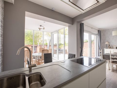 Villa | Private kitchen | Electric kettle