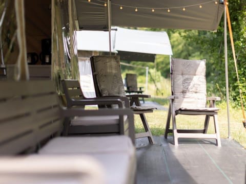 Tent | Exterior