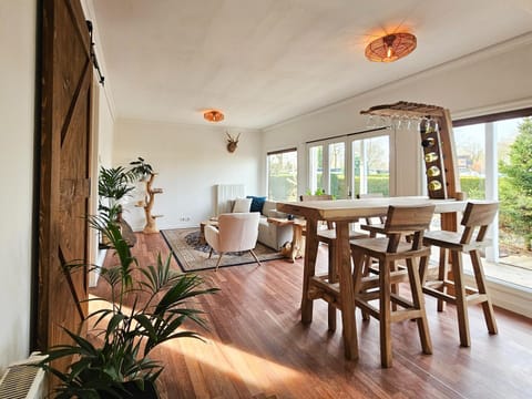 House | Dining