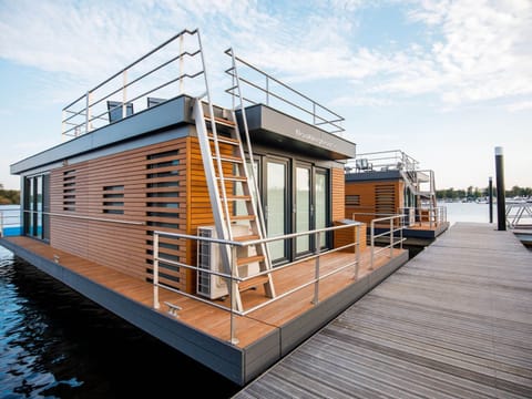 Mobile Home | Exterior