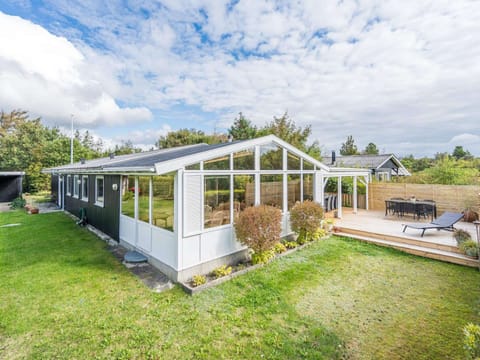 House | Outdoor dining