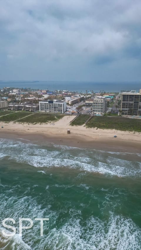 Apartment, 2 Bedrooms | Beach | Beach nearby