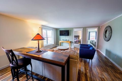 Premium Apartment, 2 Bedrooms, Non Smoking, Kitchen | Living area