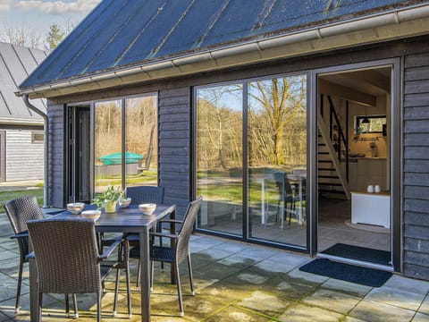 House | Outdoor dining