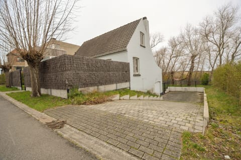 House | Property grounds