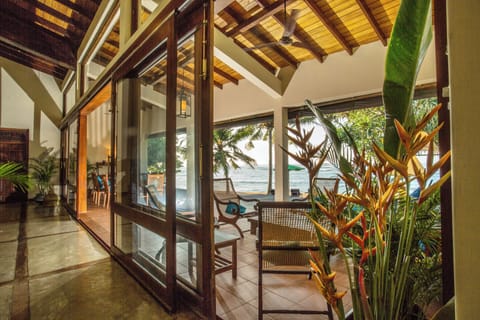 Deluxe Villa, Ocean View | Living area