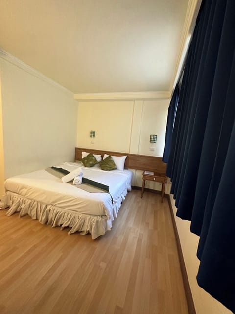 Standard Double Room | In-room safe, blackout drapes, free WiFi