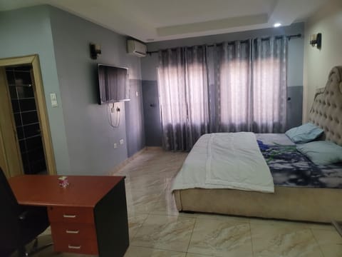 Deluxe Double Room, Courtyard View | Desk, free WiFi