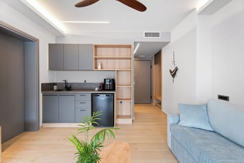 Exclusive Suite, Private Pool | Private kitchenette | Fridge, highchair