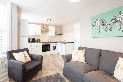 Castle Reach, Scarborough - Host & Stay